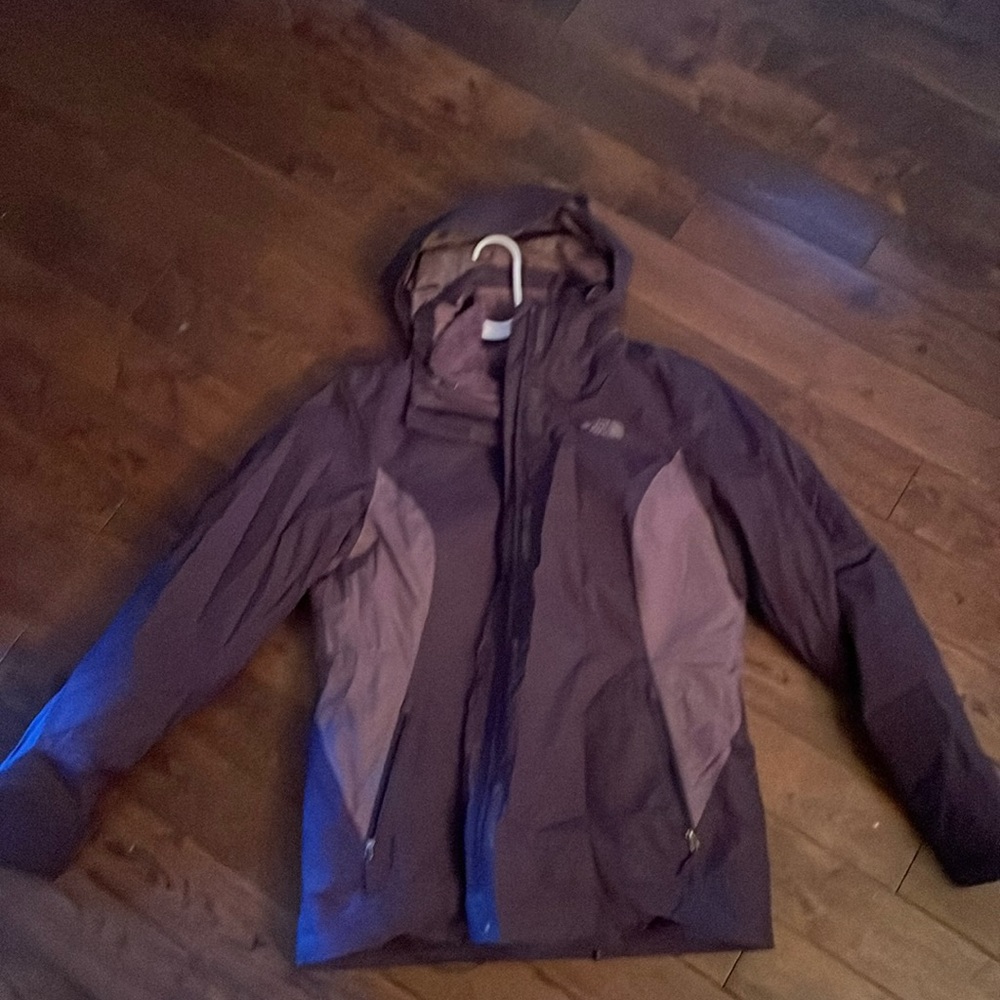 Gently used womans north face winter coat. Fleece